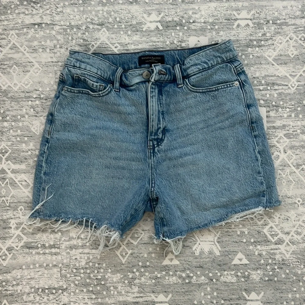 Banana Republic Girlfriend Frayed Denim Jean Shorts Size 6